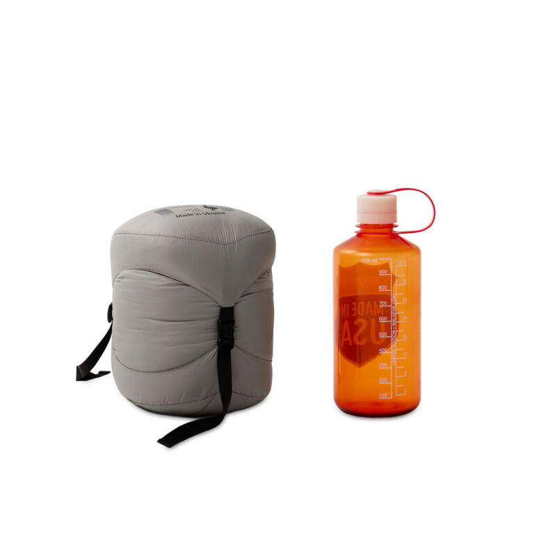 ROCK FRONT 450 Ultralight three season down sleeping bag compressed
