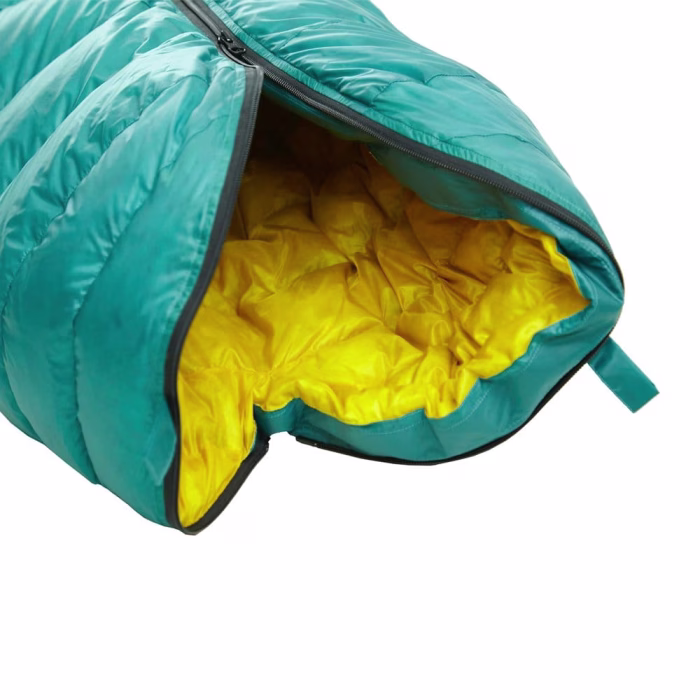 Warm down sleeping bag ROCK FRONT 600 foot ventilation - photo