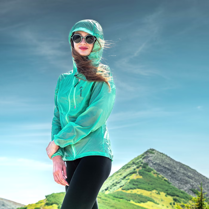 ROCK FRONR TL 3 ultralight womens windbreaker jacket for hiking and backpacking