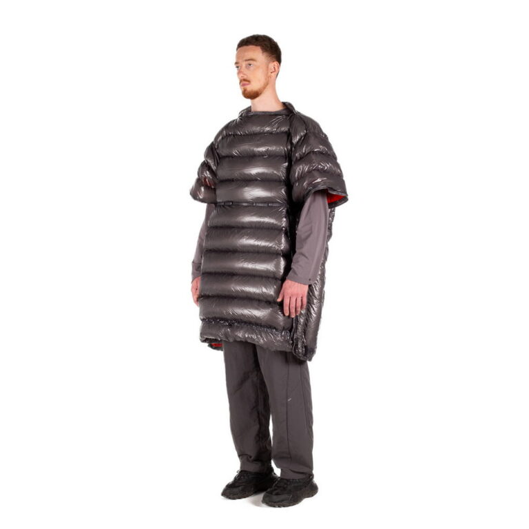 Levitate x ROCK FRONT Multiquilt 250 down poncho underquilt